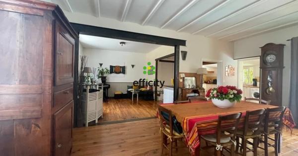 Maison
         7 pièces
        - 208 m²
