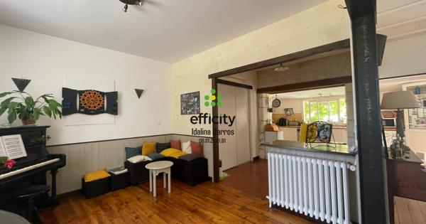 Maison
         7 pièces
        - 208 m²