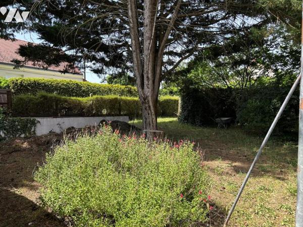 COUERON - CITE BERTAUDIERE Maison ancienne d'env. 60 m² hab. implantée sur un terrain de 420 m²