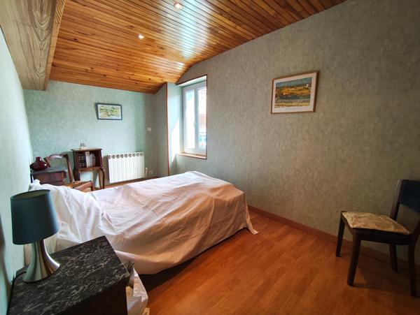 Propriété de 8 pièces avec grange