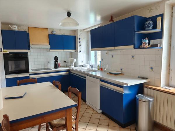 Propriété de 8 pièces avec grange