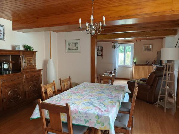 Propriété de 8 pièces avec grange