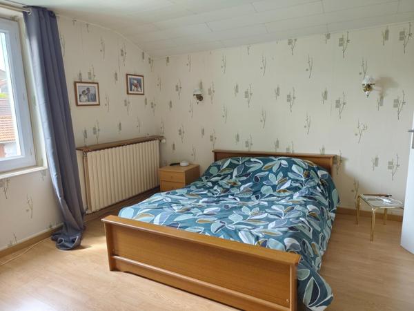 Propriété de 8 pièces avec grange