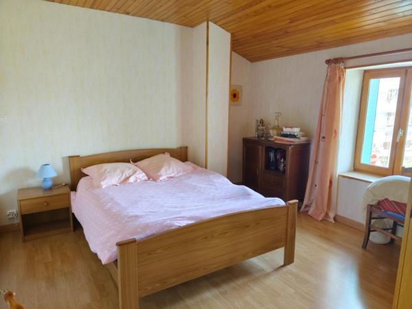 Propriété de 8 pièces avec grange