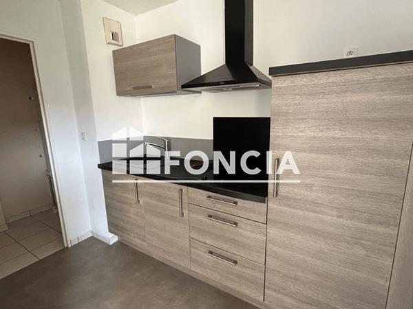 Location Appartement 2 pièces 45.27 m² - 9 RUE ALPHONSE DAUDET Niort 79000
