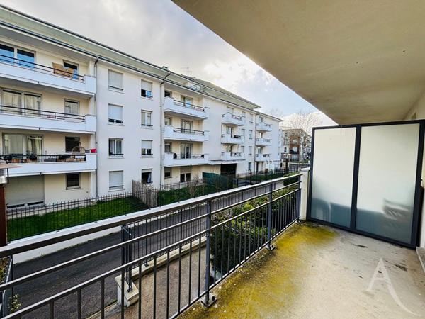 Appartement F4 Bord de Seine - MANTES-LA-JOLIE
