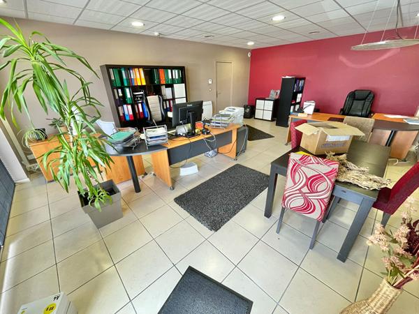 A LOUER - VERTOU PROCHE BOURG - LOCAL COMMERCIAL D'ENVIRON 50 M²