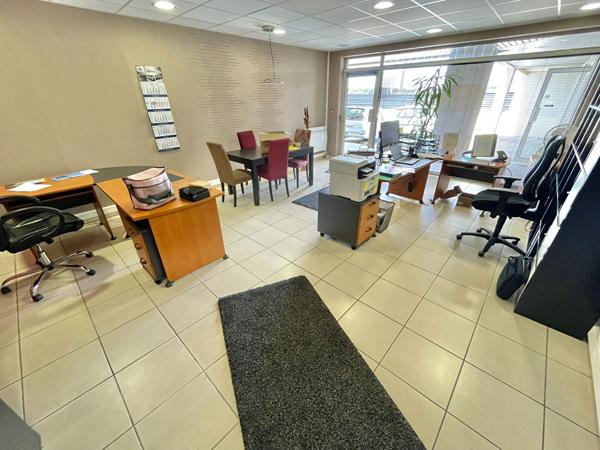 A LOUER - VERTOU PROCHE BOURG - LOCAL COMMERCIAL D'ENVIRON 50 M²