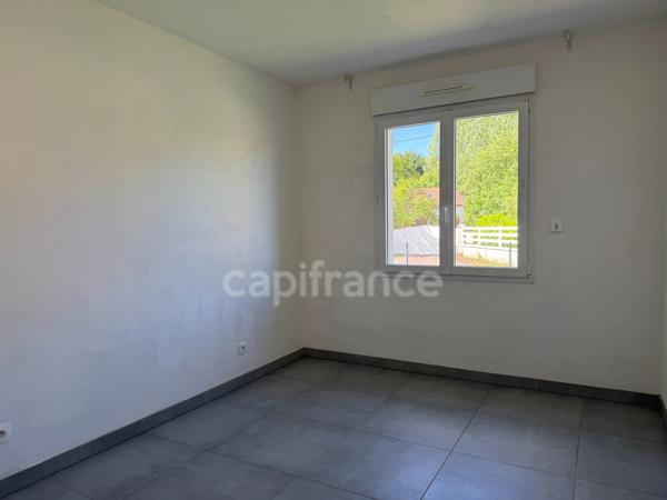 Maison à vendre 5 pièces JOIGNY (89) plain pied de 2018  3 chambres Garage Terrain de 800 m2