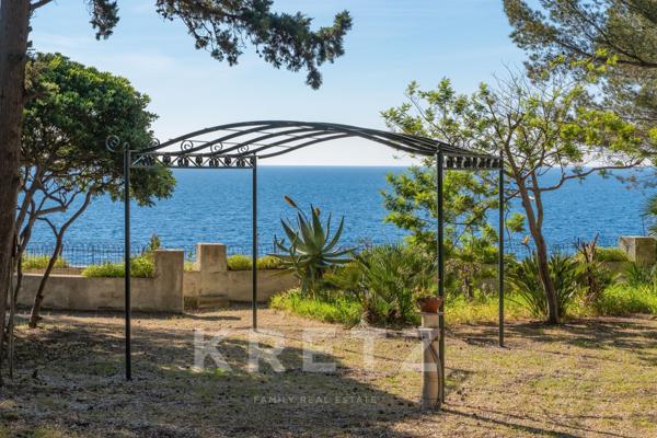 Maison de Maître sur l'eau avec accès mer