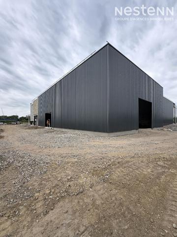 Local industriel 480 m² 9 m sous plafond