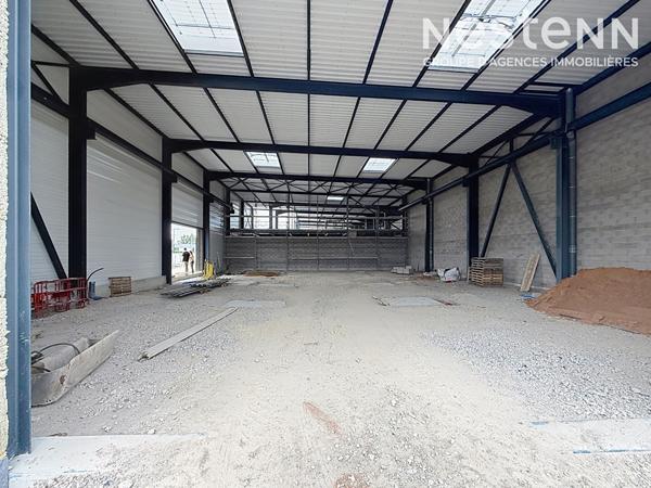 Local industriel 480 m² 9 m sous plafond
