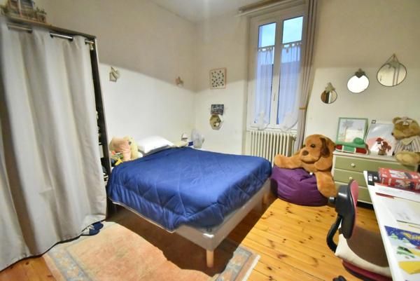 Maison des années 30 à vendre 5 pièces (16) ANGOULEME, 4 Chambres, 1 garage, 1 jardin