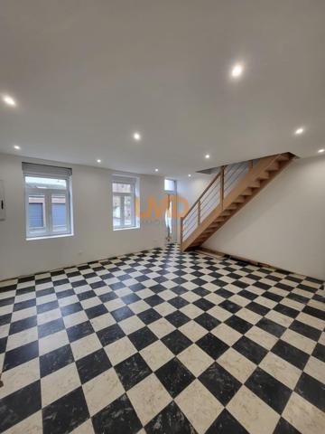 Maison entièrement rénové 2 chambres ,jardin, double garage