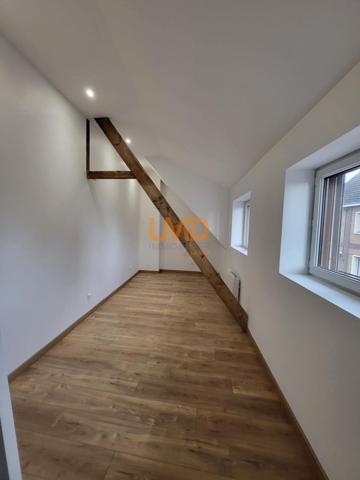 Maison entièrement rénové 2 chambres ,jardin, double garage