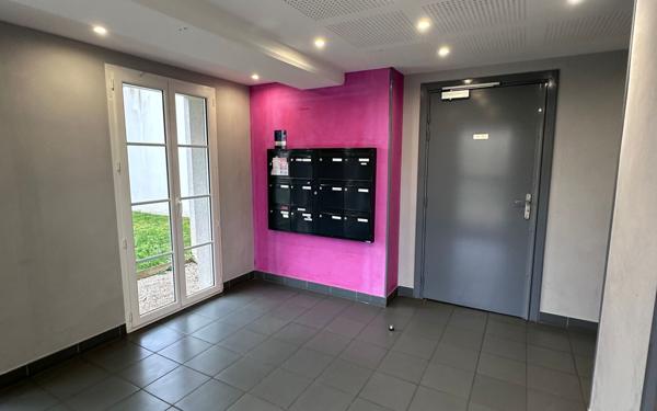 Appartement à vendre    3 pièces • 52,81 m2 Saint-Pierre-du-Perray