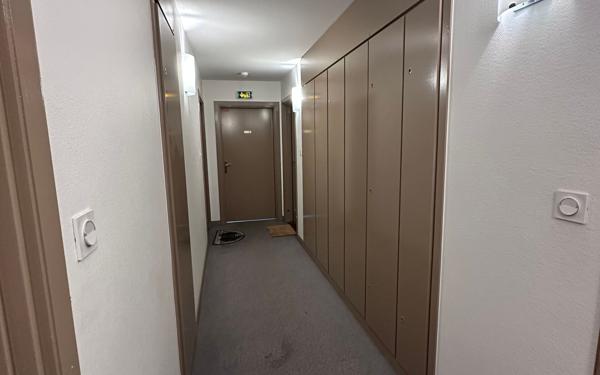 Appartement à vendre    3 pièces • 52,81 m2 Saint-Pierre-du-Perray