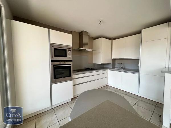Appartement à louer 4 pièces 119.8m² Villefranche-sur-Saône (69400)