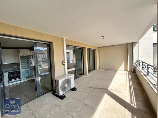 Appartement à louer 4 pièces 119.8m² Villefranche-sur-Saône (69400)