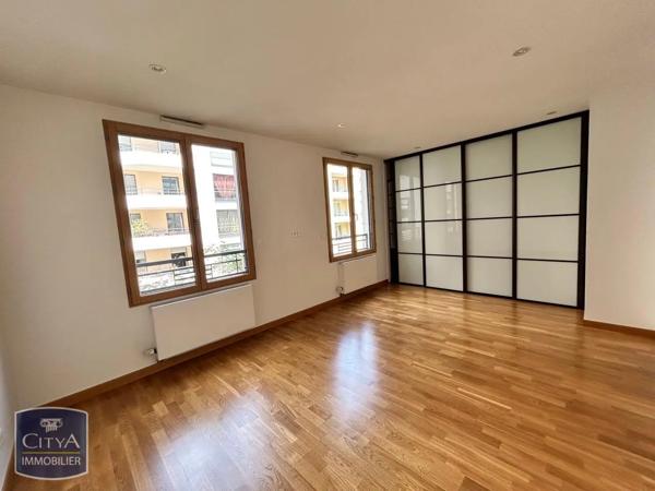 Appartement à louer 4 pièces 119.8m² Villefranche-sur-Saône (69400)