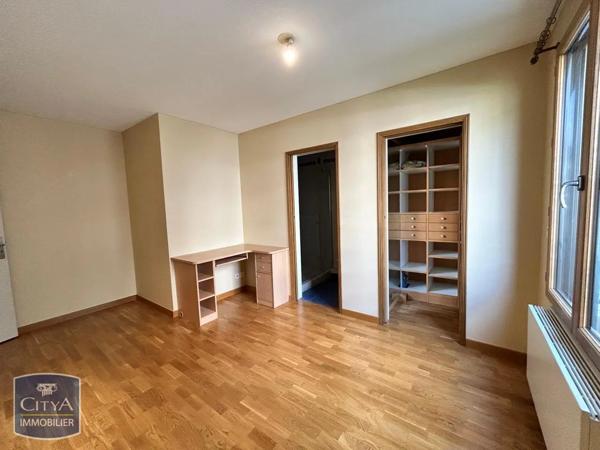 Appartement à louer 4 pièces 119.8m² Villefranche-sur-Saône (69400)