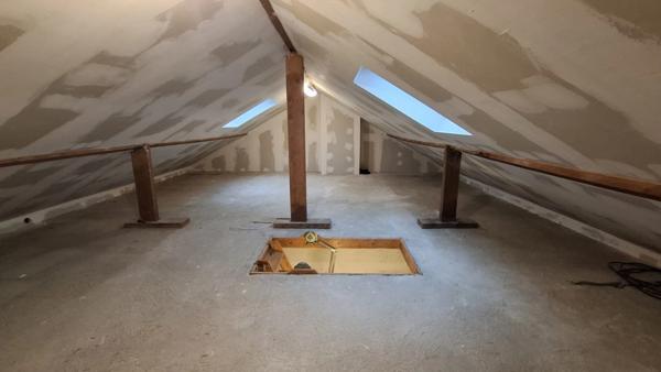 Maison à Vendre 5 pièces OMISSY (02) Jardin, Double Garage