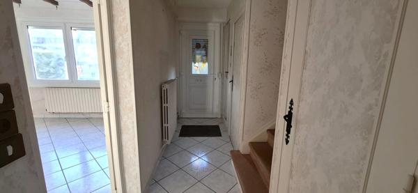 Maison à Vendre 5 pièces OMISSY (02) Jardin, Double Garage