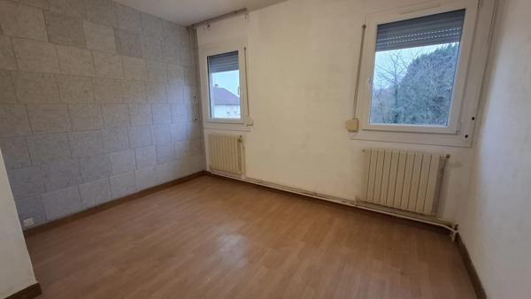 Maison à Vendre 5 pièces OMISSY (02) Jardin, Double Garage