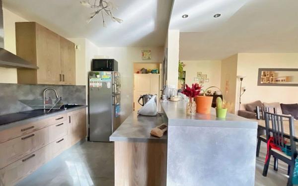 Appartement à vendre    4 pièces • 96,18 m2 Saint-Genis-Laval