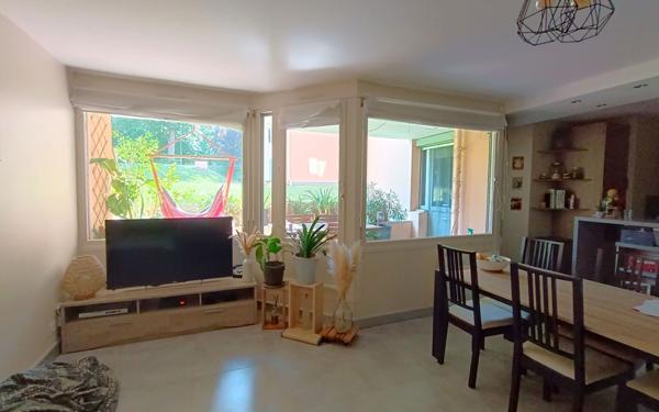 Appartement à vendre    4 pièces • 96,18 m2 Saint-Genis-Laval