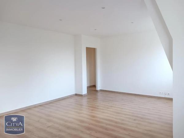 Appartement à louer 3 pièces 72.49m² Blois (41000)
