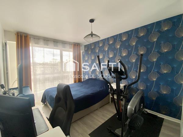 Agréable 3 pièces avec balcons dans résidence proche RER