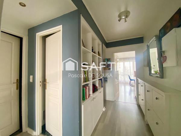 Agréable 3 pièces avec balcons dans résidence proche RER