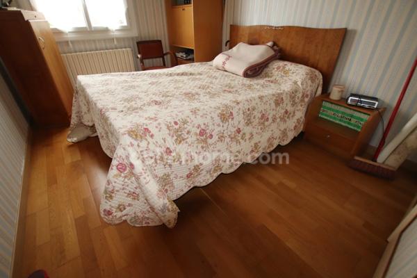 ST JEAN DE LA RUELLE, secteur calme proche tangentielle, Maison individuelle de 100m2 en très bon état