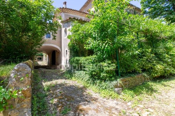 Mas à vendre 15 pièces  523 m2 avec Gîte 14 pers.SAINT SEBASTIEN D'AIGREFEUILLE (30) Terrain + de 7 ha