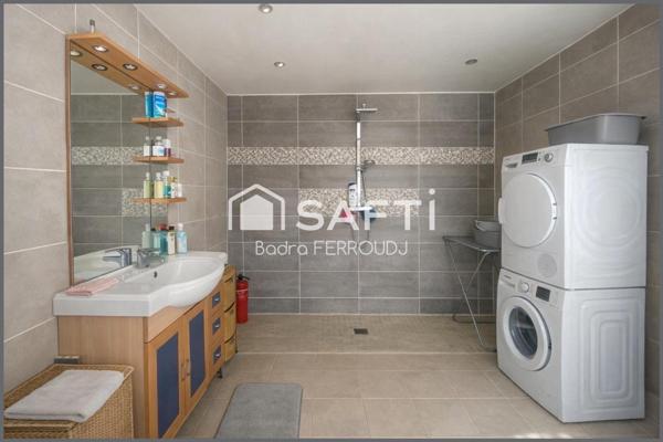 Maison avec 2 studios independants.