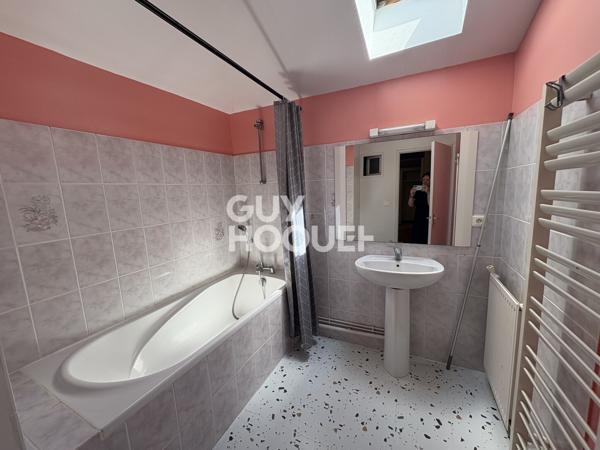 Maison à Louer de 5 pièces de 105 m²