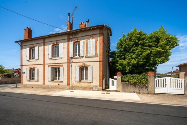 Opportunité investisseur : IMMEUBLE DE CARACTÈRE – 3 LOTS POSSIBLES – FORT POTENTIEL LOCATIF – Albi