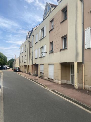 Étampes (91150) 2 PLACES DE PARKING EN SOUS SOL SÉCURISÉ DANS RESIDENCE DE STANDING 5 MN GARE RER C ETAMPES