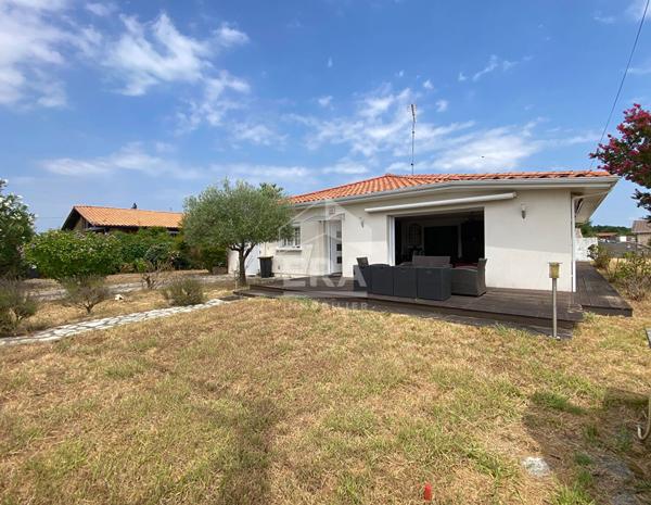 2 maisons 145m2 et 54m2 sur terrain 1108m2.