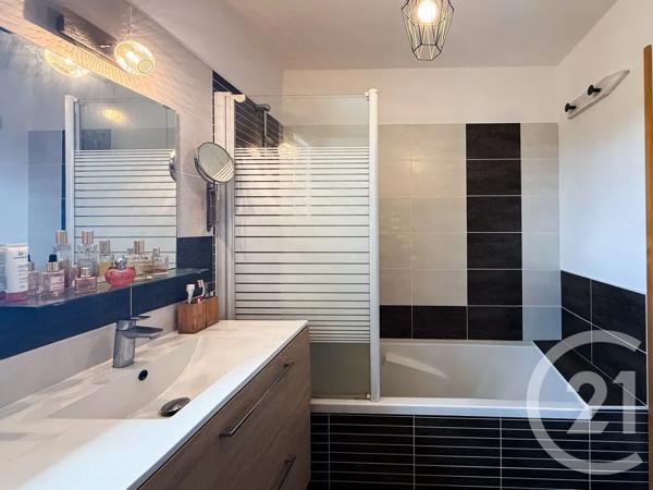 Maison à vendre  5 pièces - 103,60 m 2   VANNES  - 56