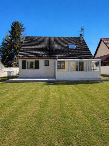 Maison familiale traditionnelle au calme