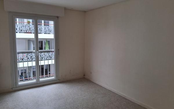 Appartement à vendre    4 pièces • 994,04 m2 Saint-Nazaire