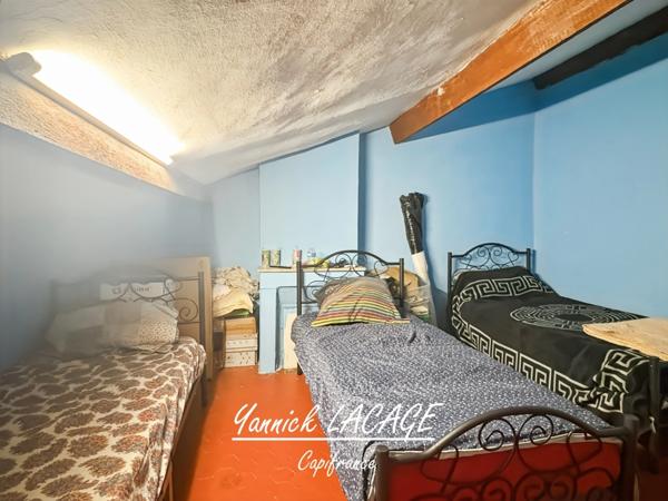 Fonds de commerce/ Murs/ Appartement à vendre à Montredon 13008 MARSEILLE