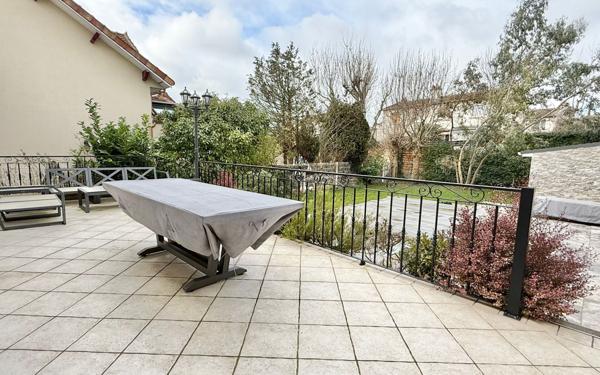 Maison à vendre    6 pièces •  Morangis