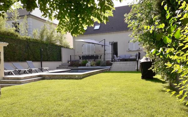 Maison à vendre    6 pièces •  Morangis