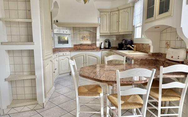 Maison à vendre    6 pièces •  Morangis