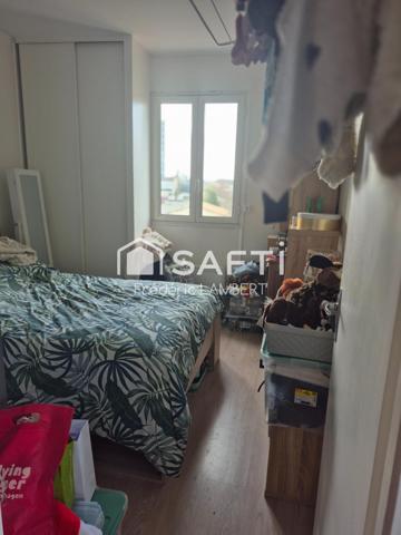 T2 bis dernier étage avec parking privatif et cave