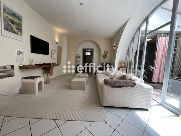 Appartement
         4 pièces
        - 98 m² Exclusivité 137 000 € *