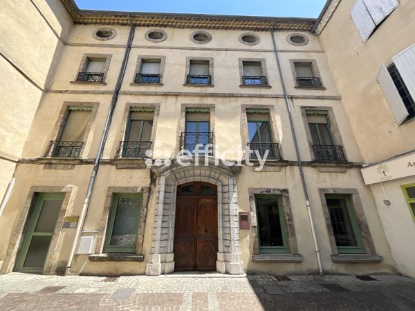 Appartement
         4 pièces
        - 98 m² Exclusivité 137 000 € *